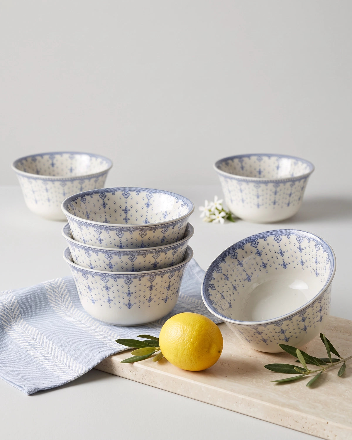 Flor de Lis Azul Set of 6 Bowls