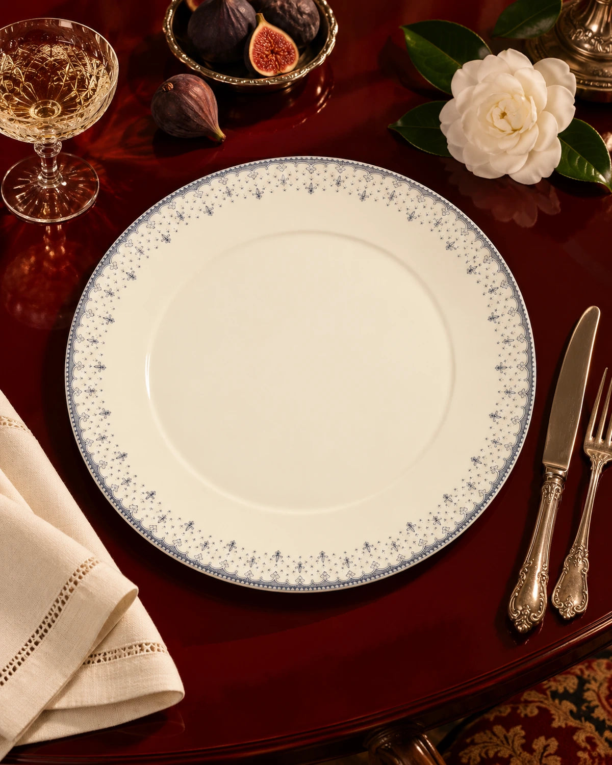 Flor de Lis Azul Charger Plate