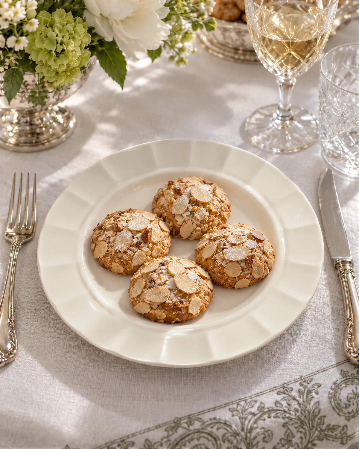 Aurora Blanca Cake Plate